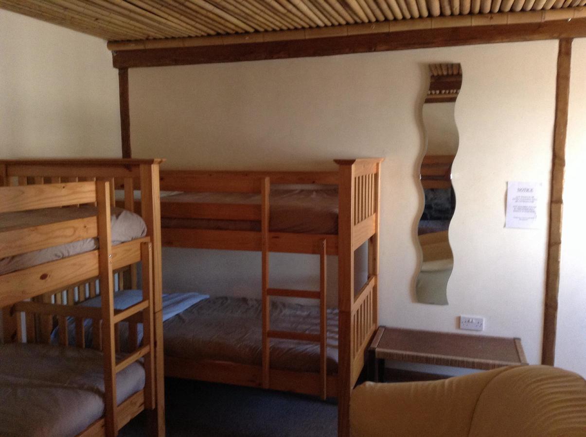 Pantyrathro International Hostel Carmarthen Eksteriør bilde