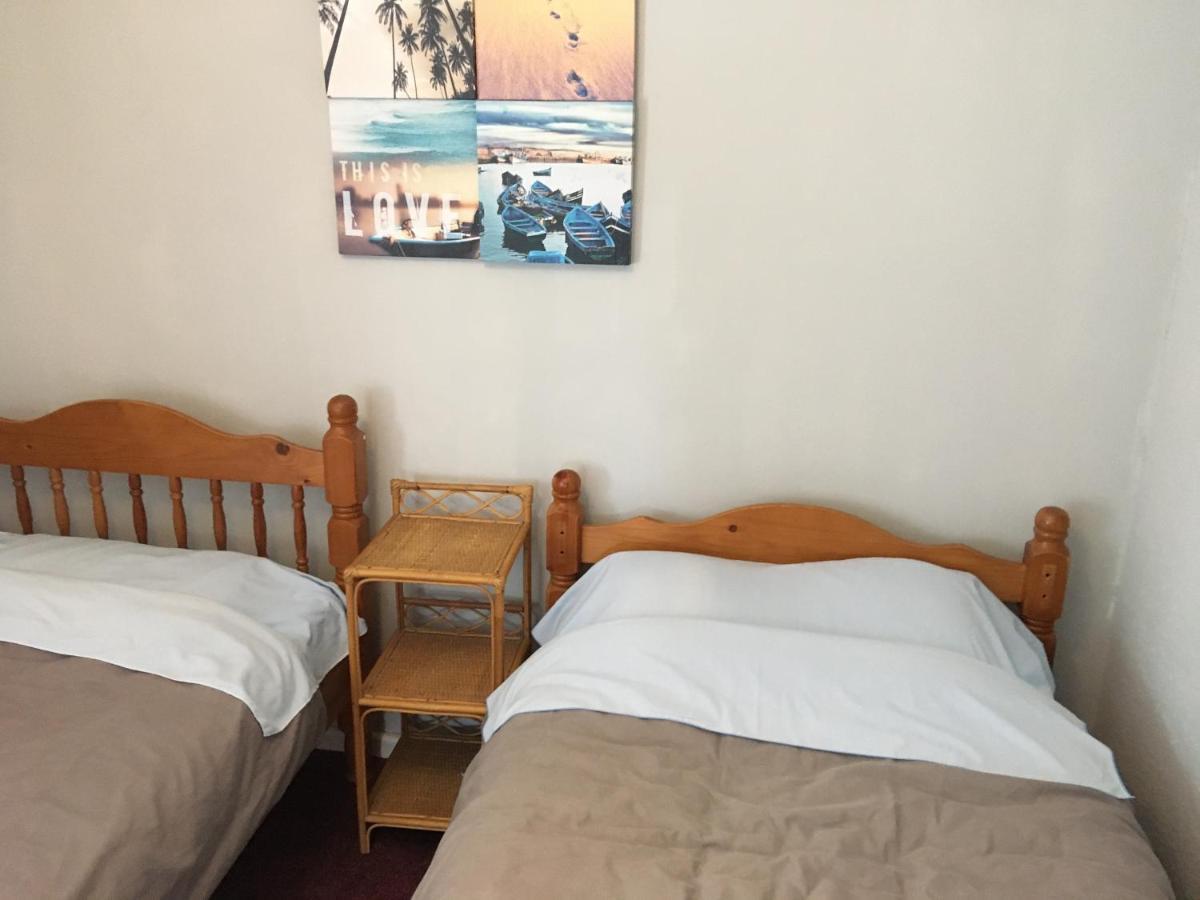 Pantyrathro International Hostel Carmarthen Eksteriør bilde