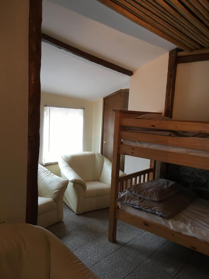 Pantyrathro International Hostel Carmarthen Eksteriør bilde